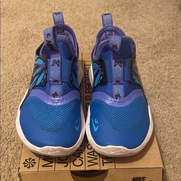 Nike Kids Blue Slip-On Shoes - Picture 2 of 7